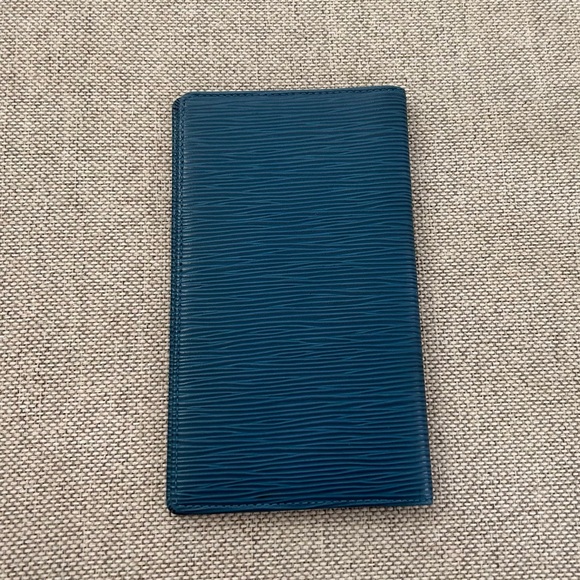 Louis Vuitton Blue Epi Leather Bi-Fold Long Wallet - Picture 2 of 10